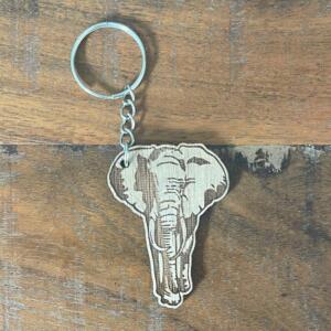 Eléphant Debout